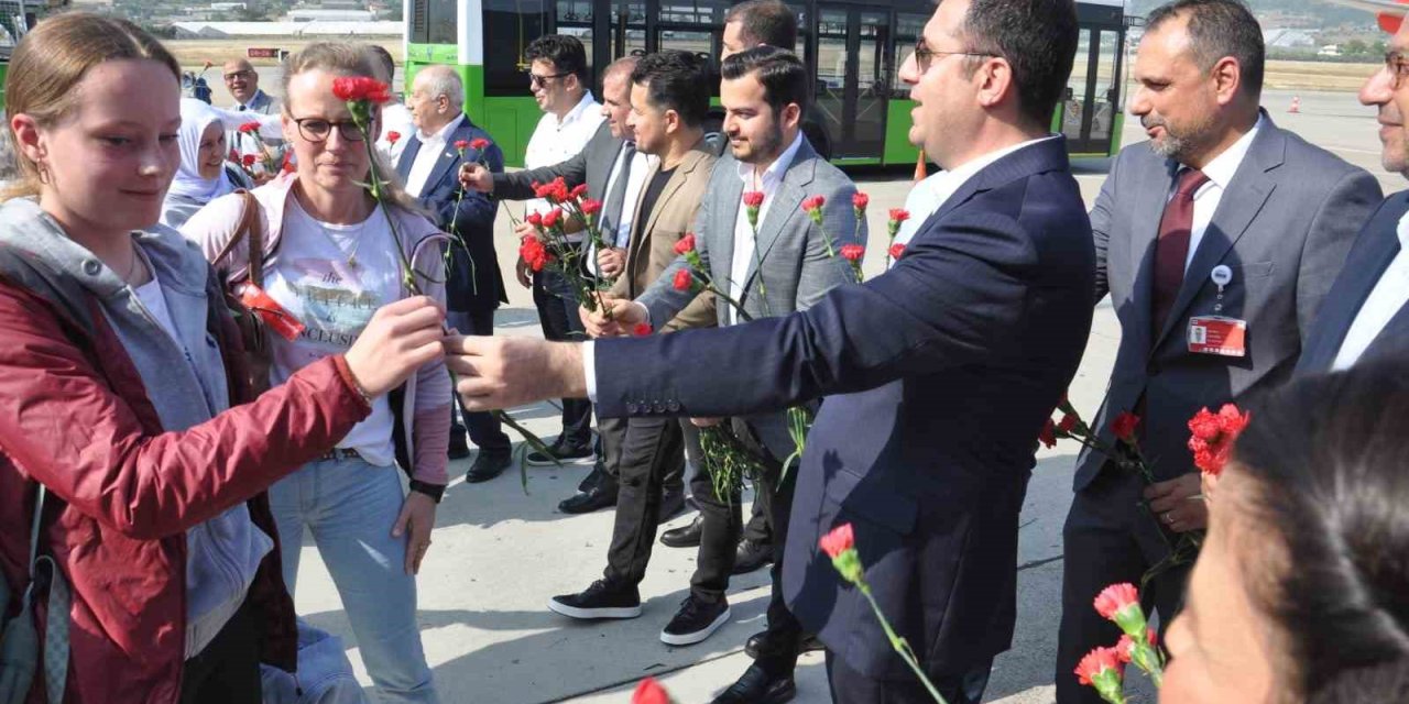 Corendon’un İlk Brüksel Uçuşuna Görkemli Karşılama