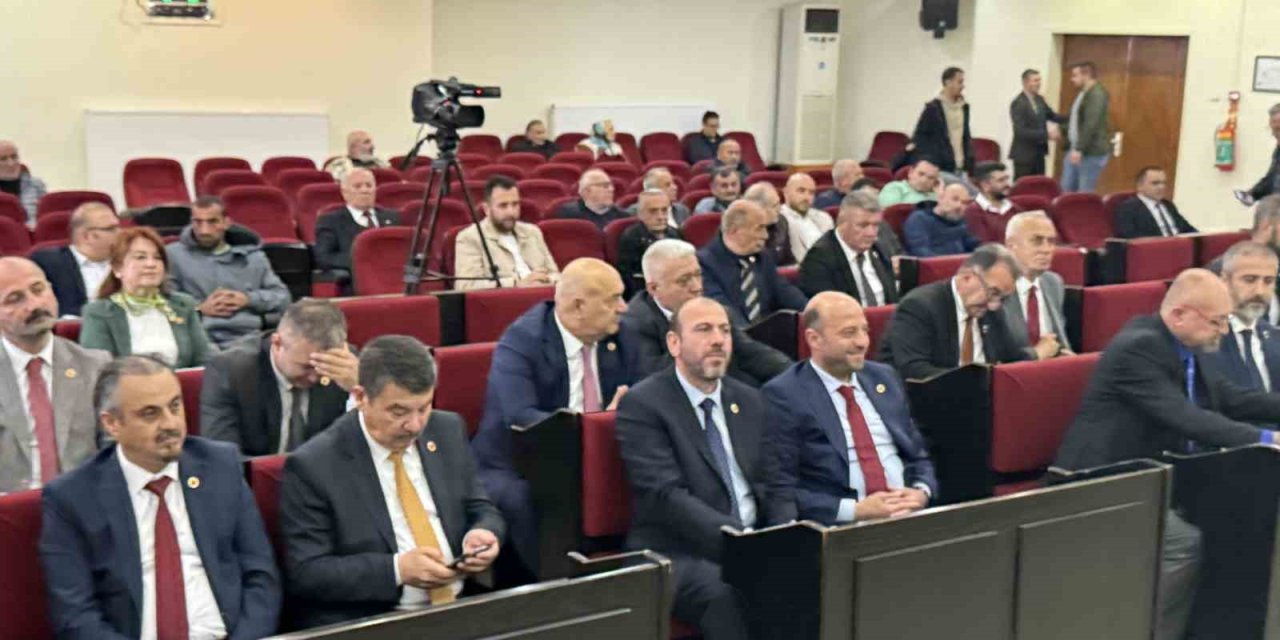 Belediye Meclisinde 5 Madde Komisyona Gönderildi