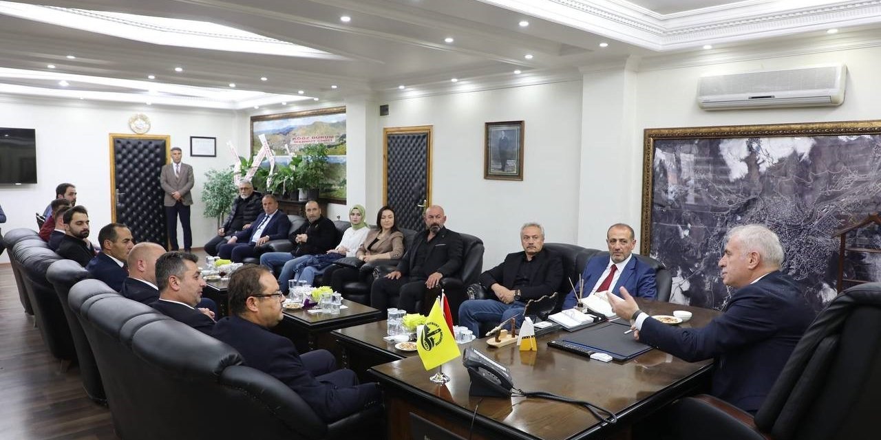 Yerel Yönetimler Başkan Yardımcısı Öz, Başkan Memiş İle Bir Araya Geldi