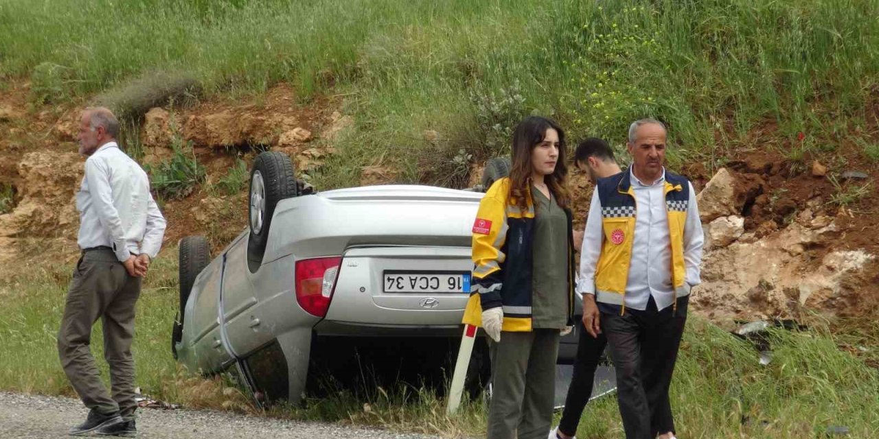 Gercüş’te 3 Aracın Karıştığı Kazada Otomobil Ters Döndü, Kimsenin Burnu Dahi Kanamadı