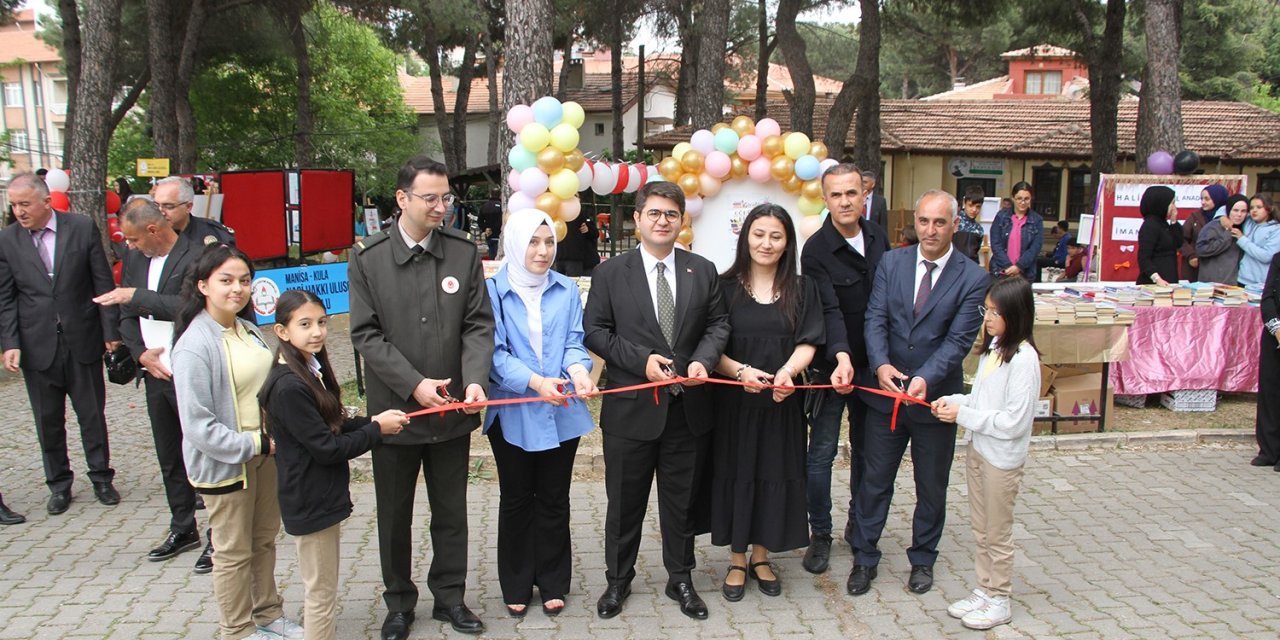 Kula’da Toplanan Kitaplar Depremzede Öğrencilere Ulaştırılacak