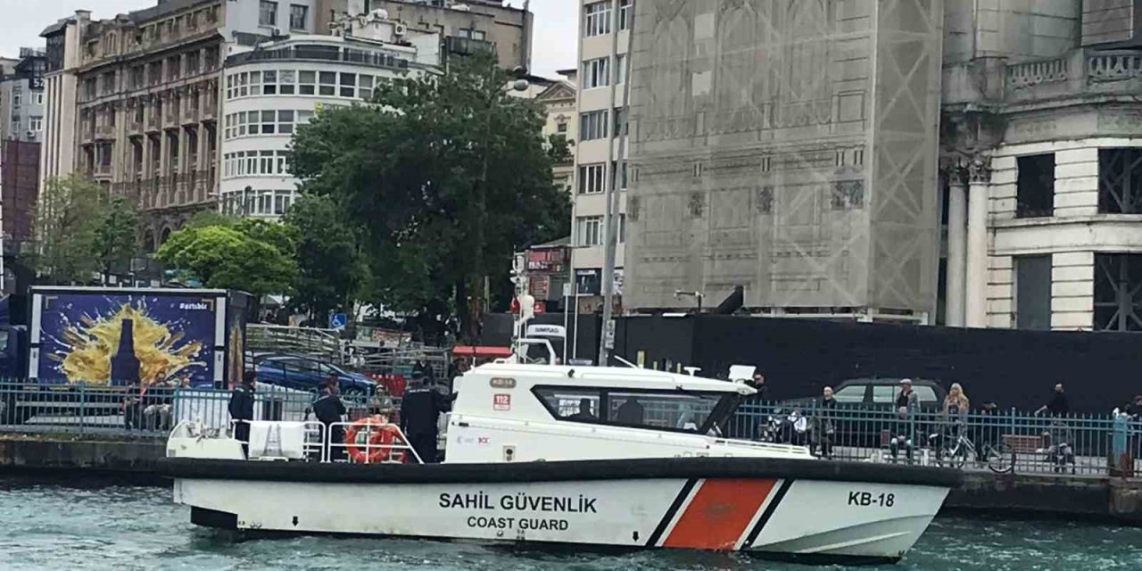 Galata Köprüsü’nde Dalgıçlarla Hayalet Ağ Temizliği Yapıldı