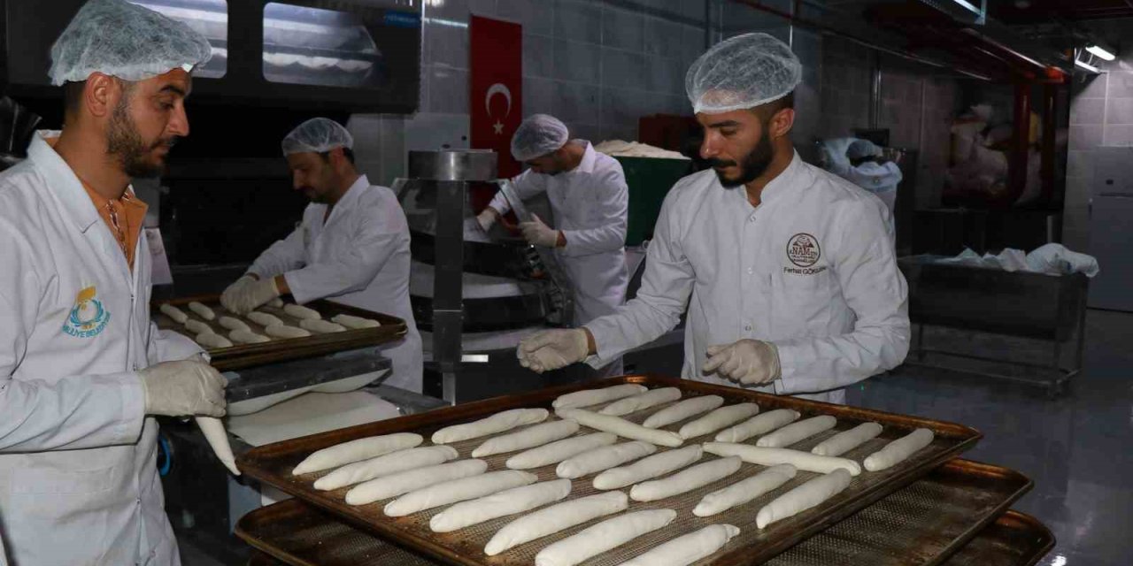 Haliliye Belediyesi Ürettiği Ekmekleri Sofralara Ulaştırıyor