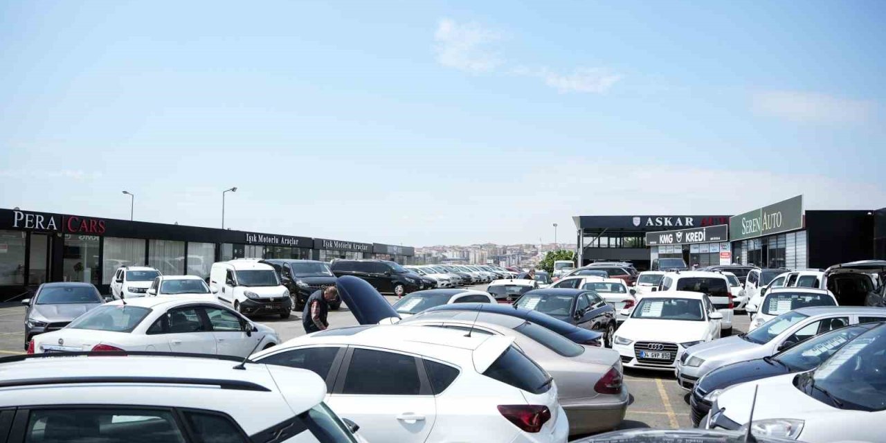İkinci El Otomobil Piyasasında Fiyatlar Son 1 Yılda Yüzde 30 Düştü