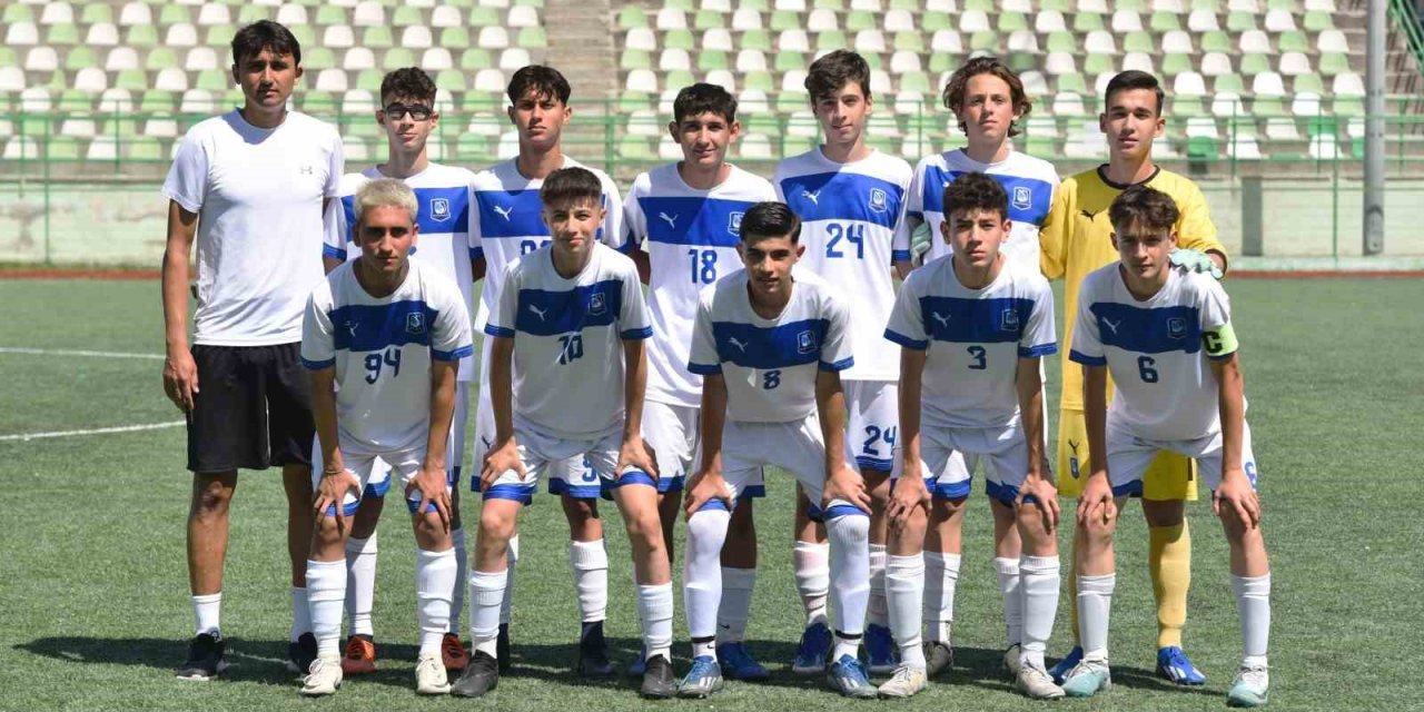 Yunusemre’nin U15’leri Türkiye Şampiyonası’na Katılmaya Hak Kazandı