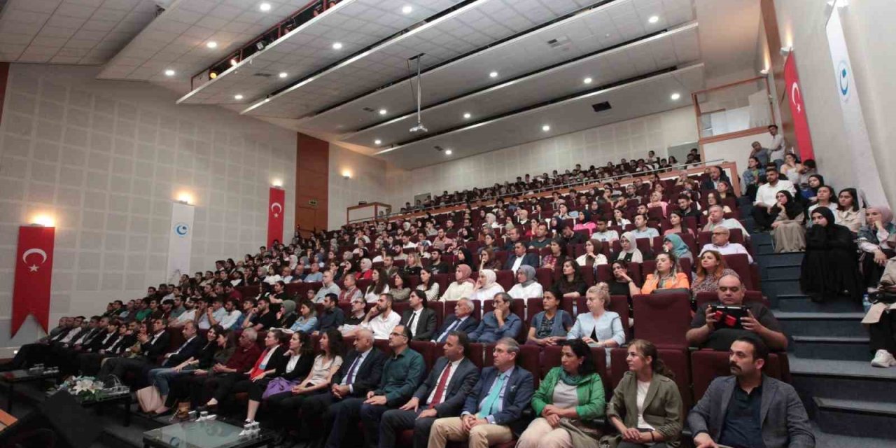‘Dünyanın Geleceğinde Bizleri Neler Bekliyor’ Paneli Düzenlendi