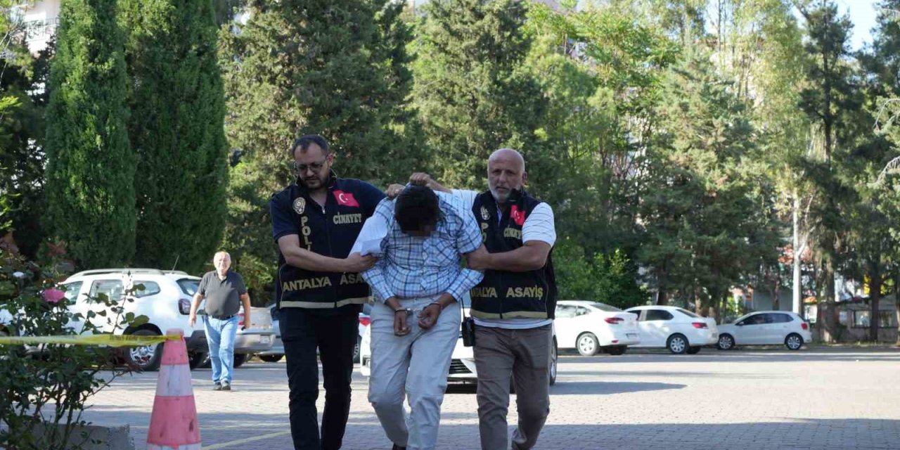 Evinde Ölü Bulunan Pakistanlı Kadının Cinayet Şüphelisi Oğlu: "Ben Öldürmedim"