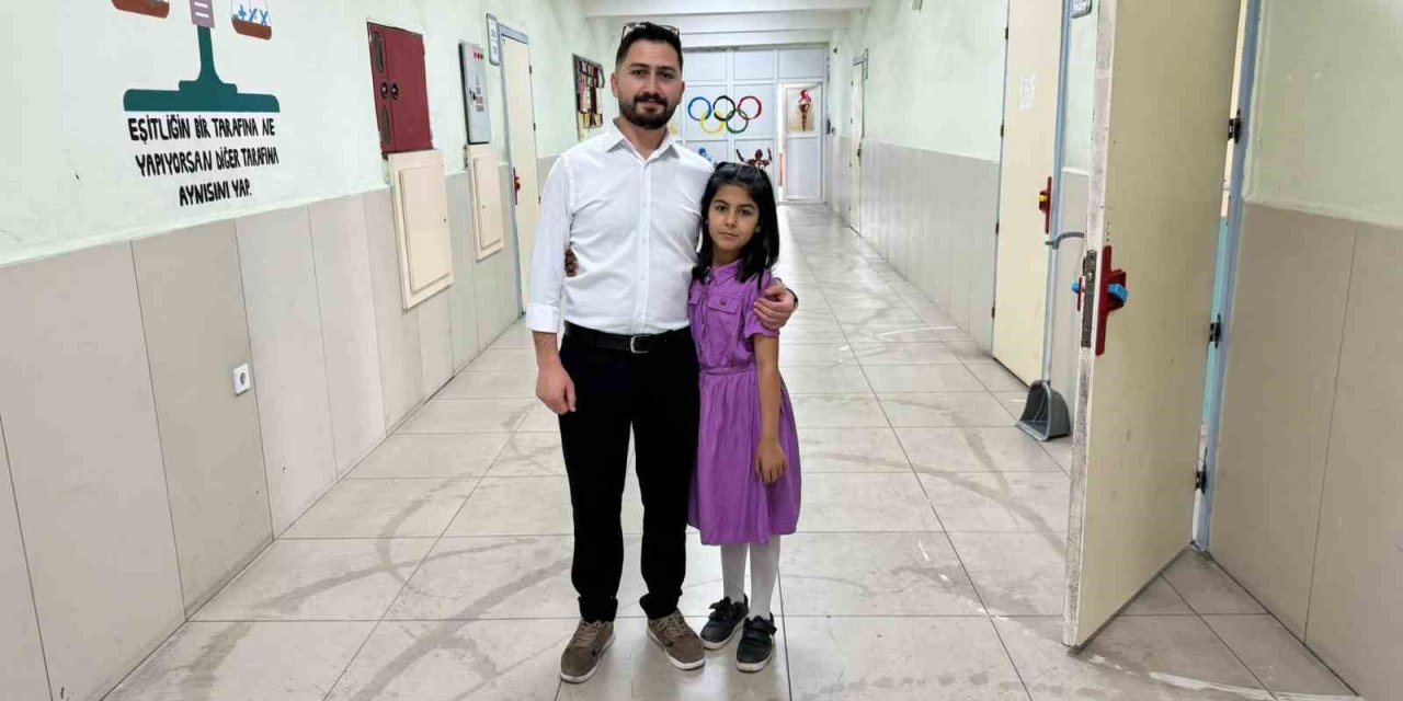 Öğrencisini "Heimlich" Manevrasıyla Hayata Döndüren Öğretmen O Anları Anlattı