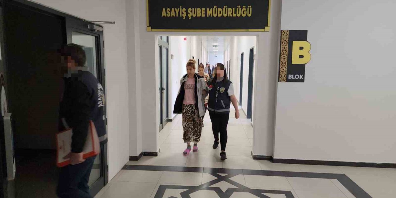 Kocaeli’de 5 Evi Soyan 2 Kadın Yakalandı