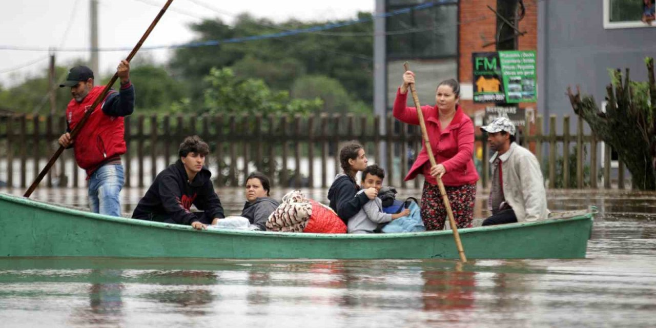 Brezilya’yı Vuran Selde Can Kaybı 37’ye Yükseldi