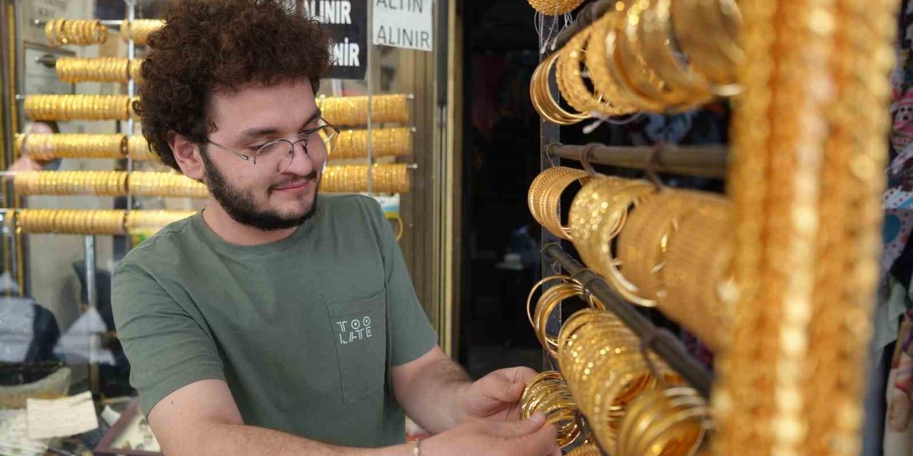 Kuyumcular Vatandaşları Altın Alırken Dikkat Etmeleri Yönünde Uyardı