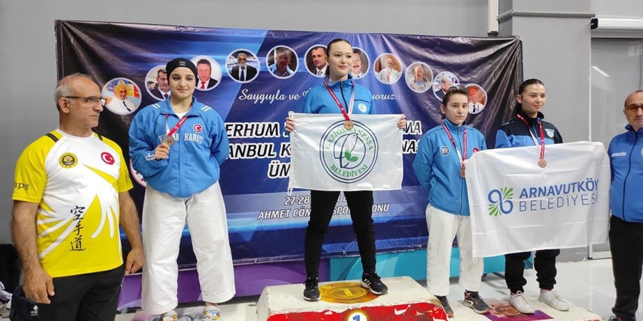 Gaziosmanpaşalı Karatecilerden 12 Madalya