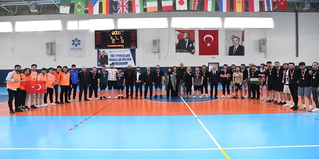 Etü Deprem Felaketinde Hayatını Kaybeden Rabia’yı Unutmadı