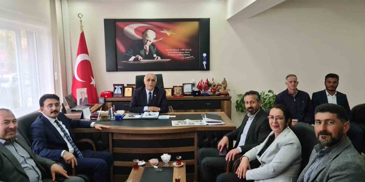 Mengi’den Tebrik Ziyareti