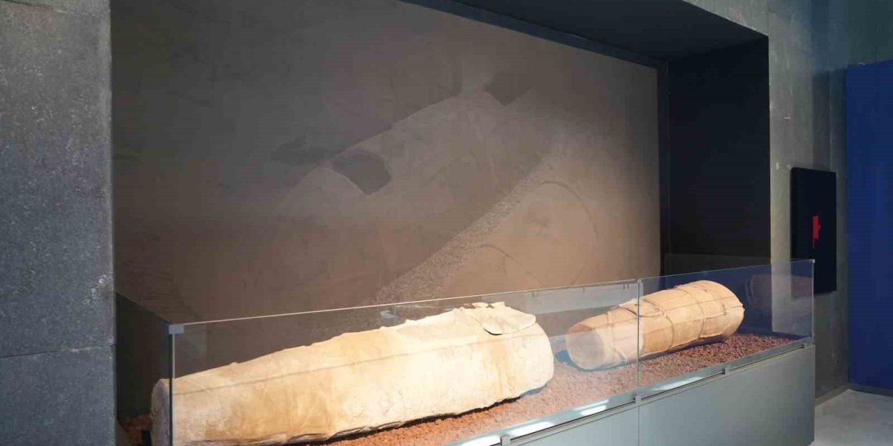 Pişmiş Topraktan Yapılan Lahitler Dikkat Çekiyor