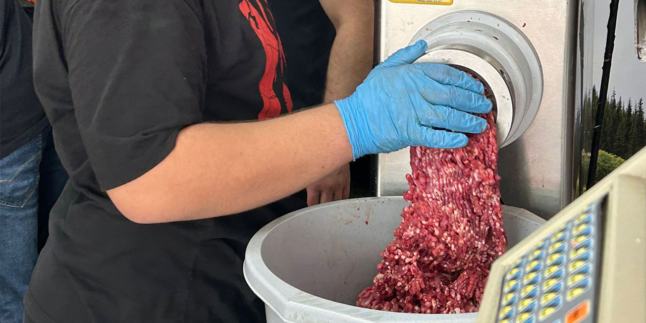 Rize’de Kıyma Çekimi 10, Kemik Kırma 15 TL