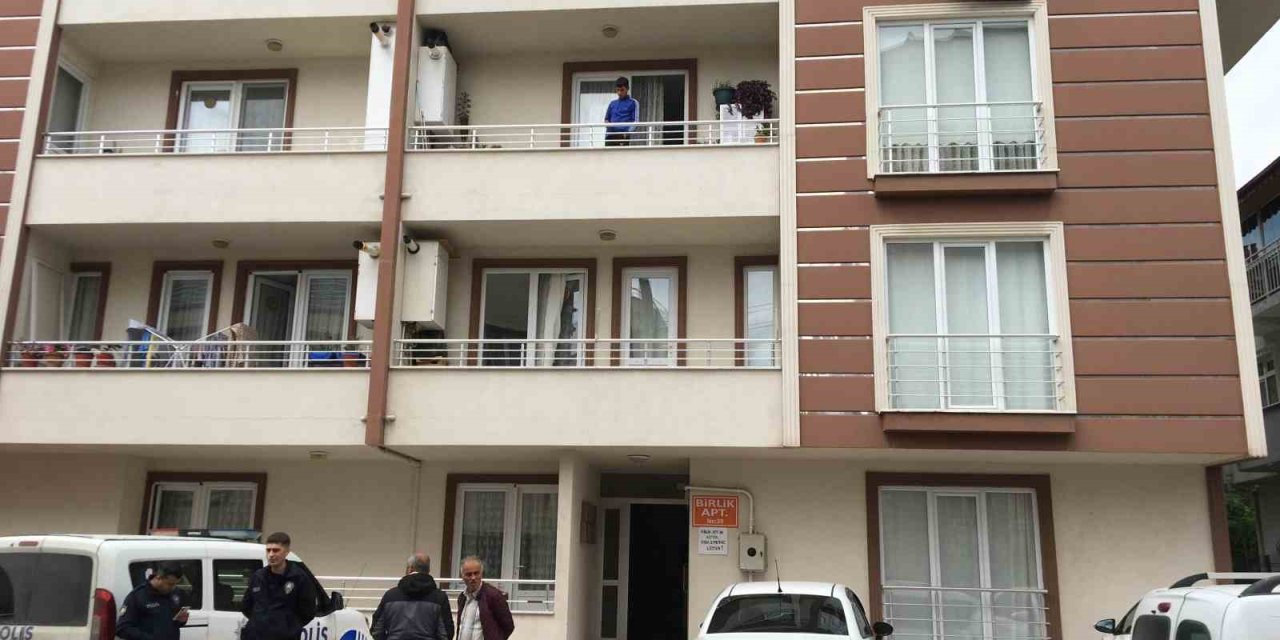 Kendisinden Haber Alınmayan Kadın Evde Ölü Bulundu
