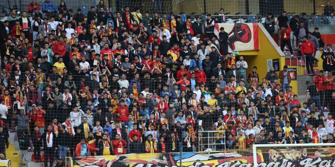 Trendyol Süper Lig: Kayserispor: 1 - Fatih Karagümrük: 0 (Maç Devam Ediyor)