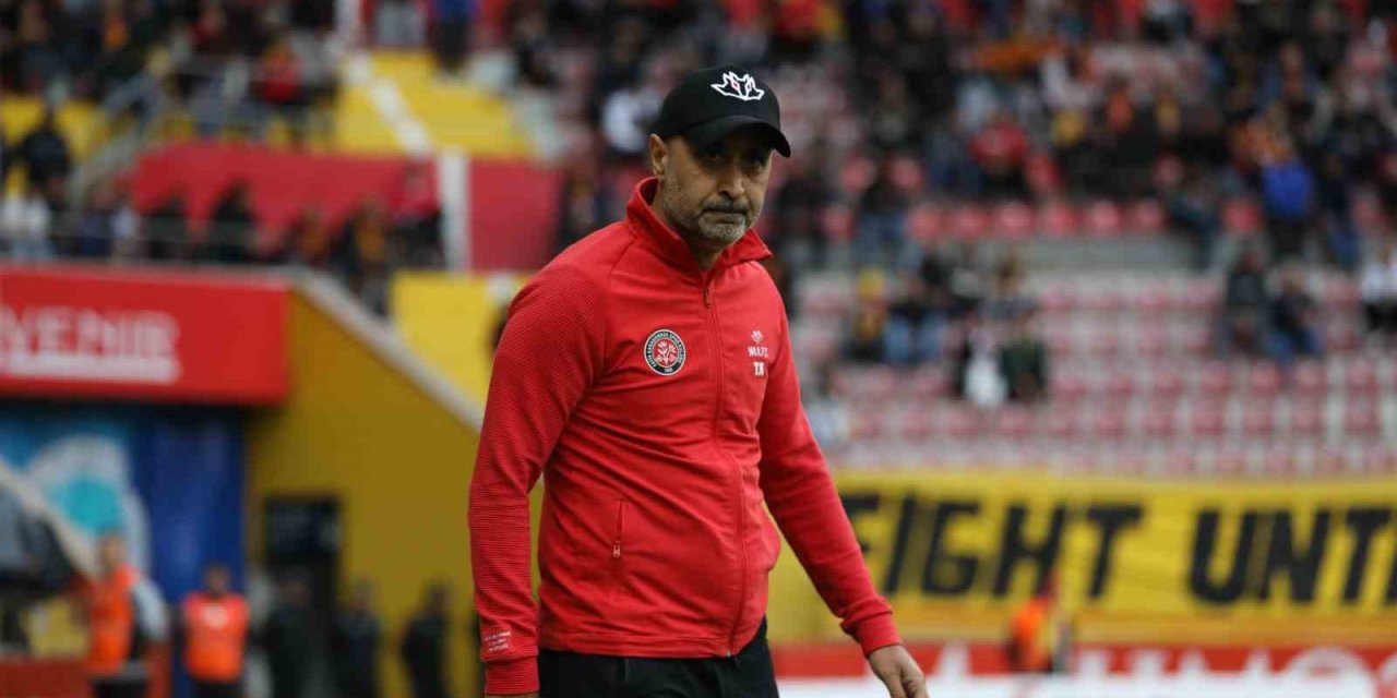 Trendyol Süper Lig: Kayserispor: 1 - Fatih Karagümrük: 0 (İlk Yarı)