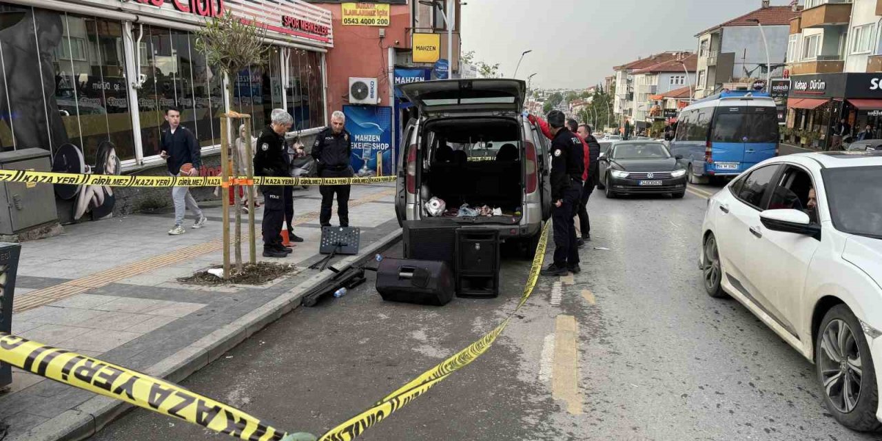 Aracına Malzeme Yüklerken Silahlı Saldırıya Uğradı