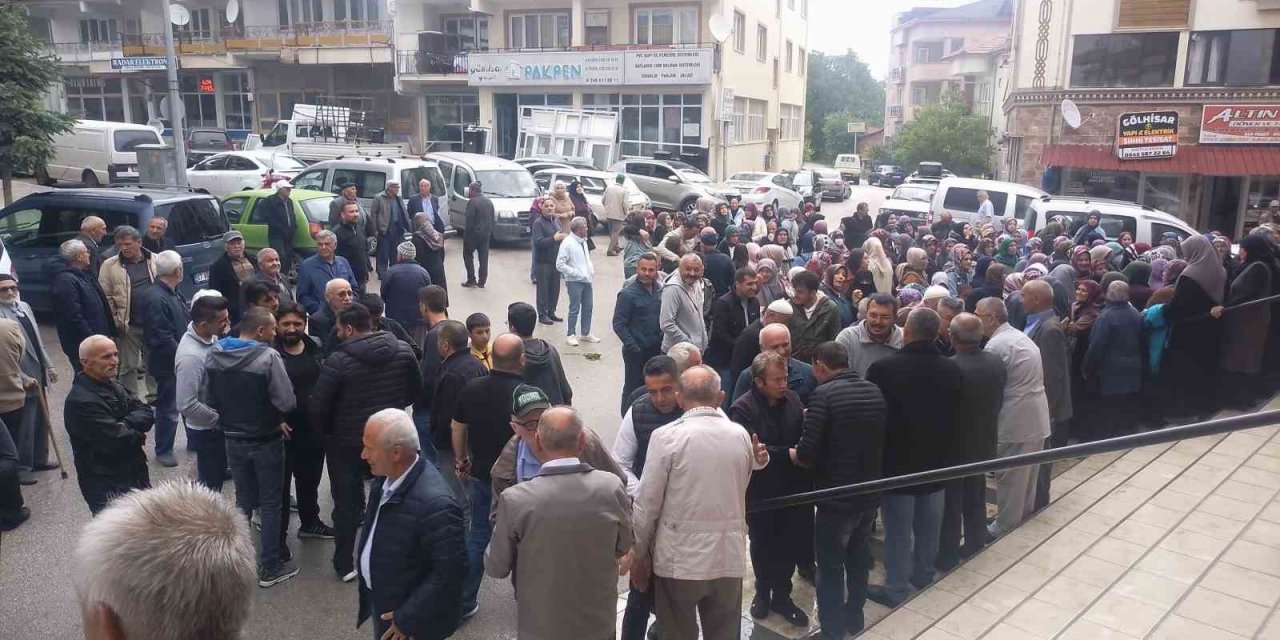 Gölhisarlı Hacı Adayları Dualarla Uğurlandı