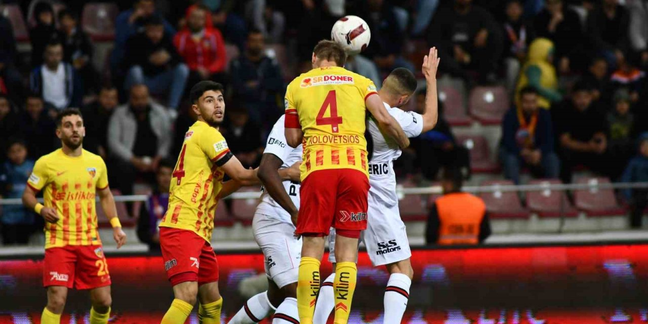 Trendyol Süper Lig: Kayserispor: 2 - Fatih Karagümrük: 2 (Maç Sonucu)