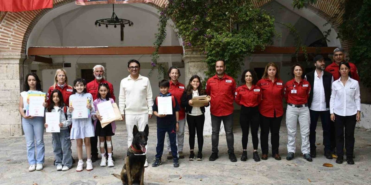 Akut Ödülleri Sahiplerini Buldu