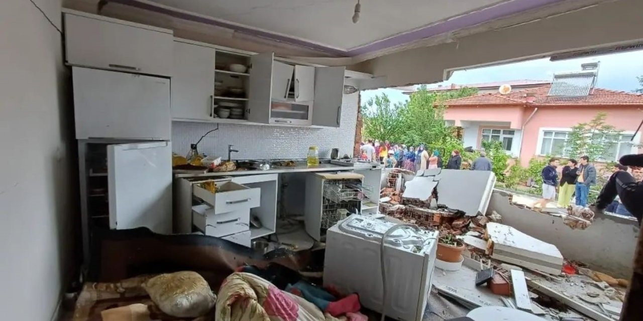 Tokat’ta Mutfak Tüpü Bomba Gibi Patladı