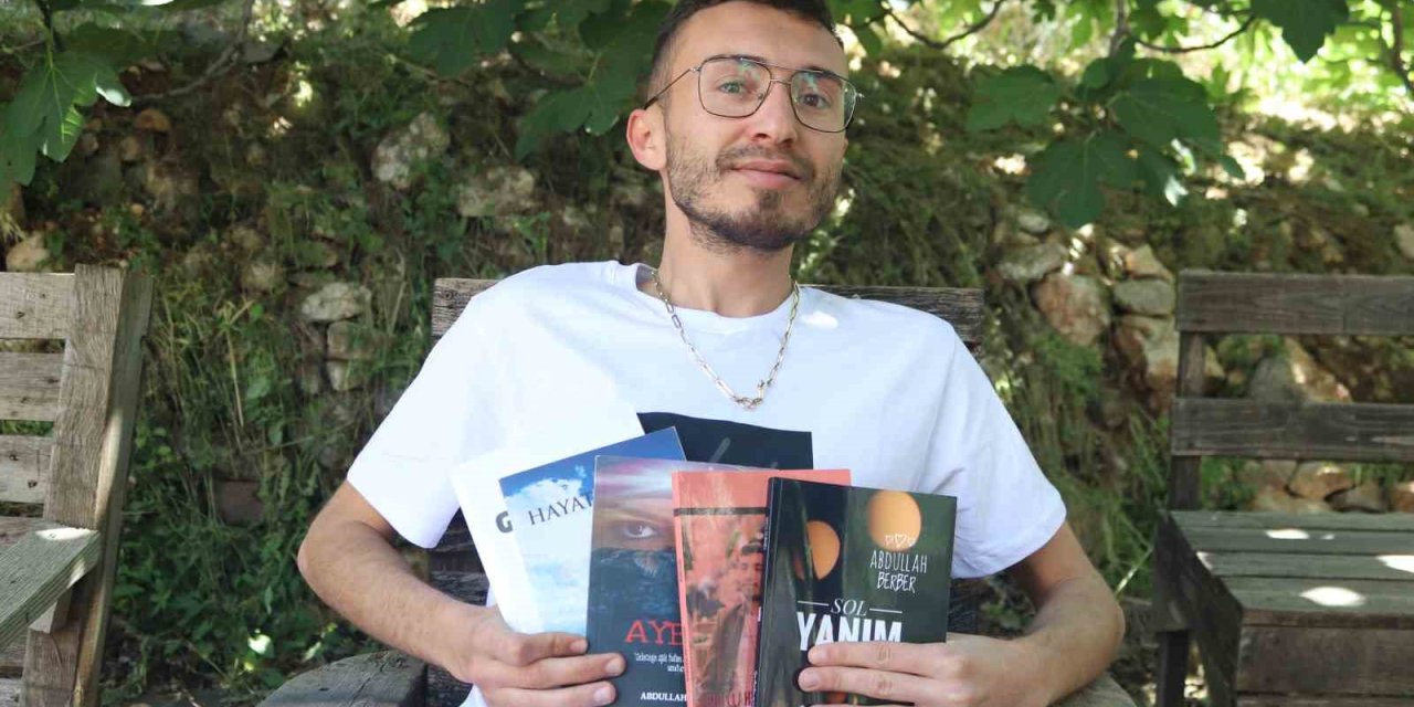 Yüzde 96 Engeli Bulunan Ms Hastası Genç, Yazdığı Kitaplarla Hayata Tutunuyor