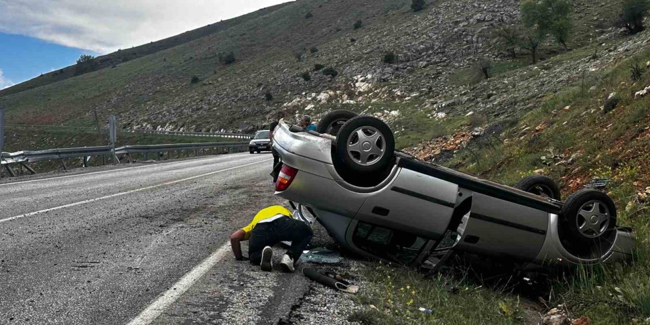 Kontrolden Çıkan Otomobil Takla Attı: 1 Yaralı