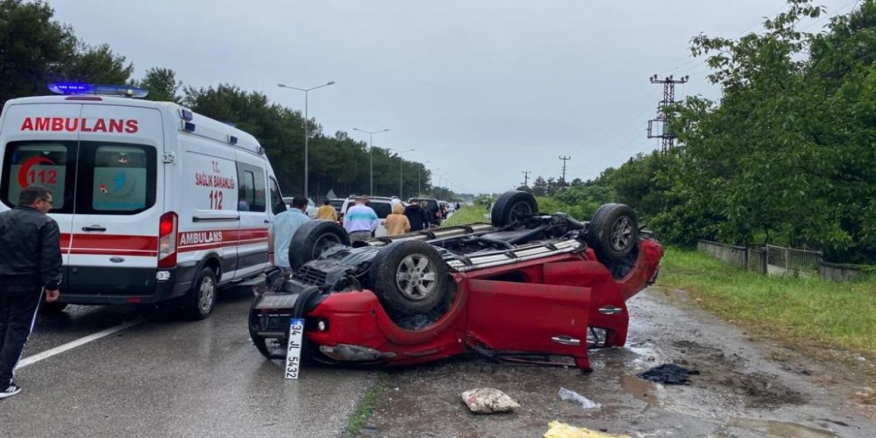 Samsun'da lastiği patlayan araç takla attı: 1 ölü, 4 yaralı