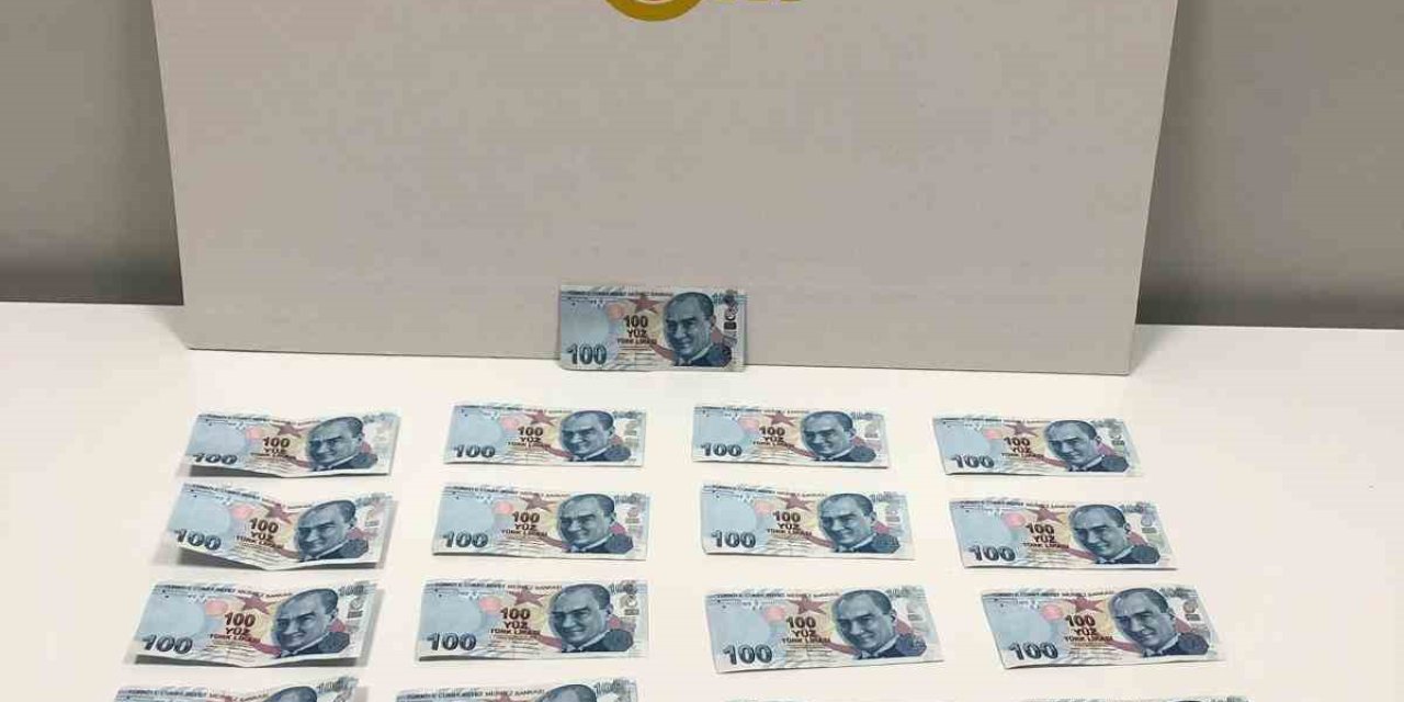 Benzin İstasyonu Ve Yemek Kuryesine Sahte Para Veren 2 Kişi Yakalandı