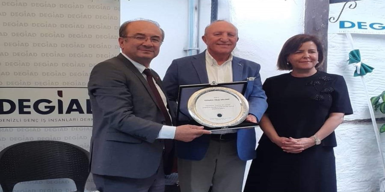 Kitabının Gelirini Kız Çocuklarına Bağışladı