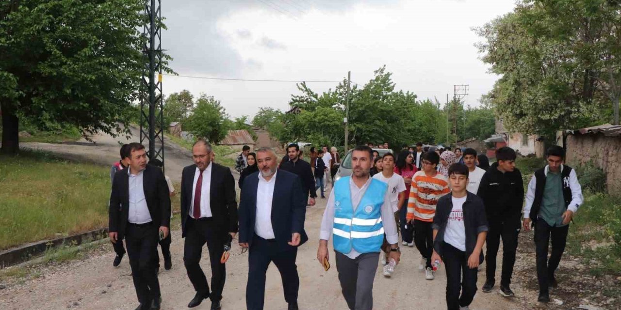 Elazığ’da Doğa Ve Kültür Yürüyüşü Gerçekleştirildi