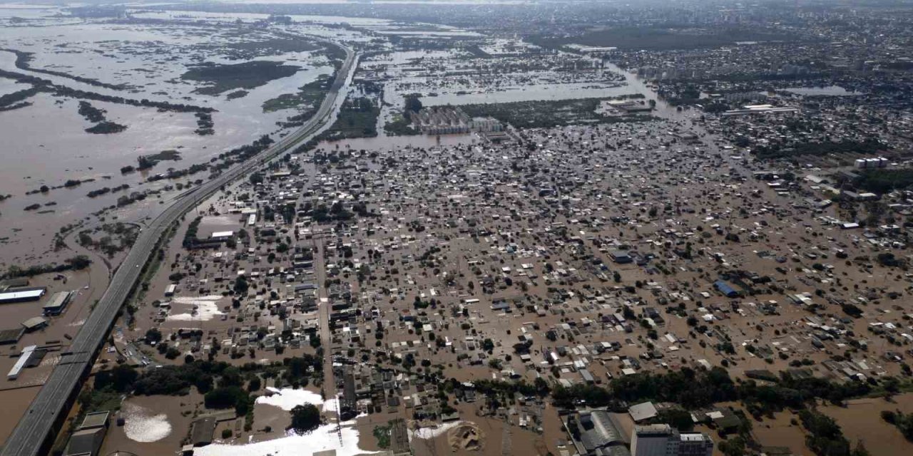 Brezilya’daki Selde Can Kaybı 83’e Yükseldi