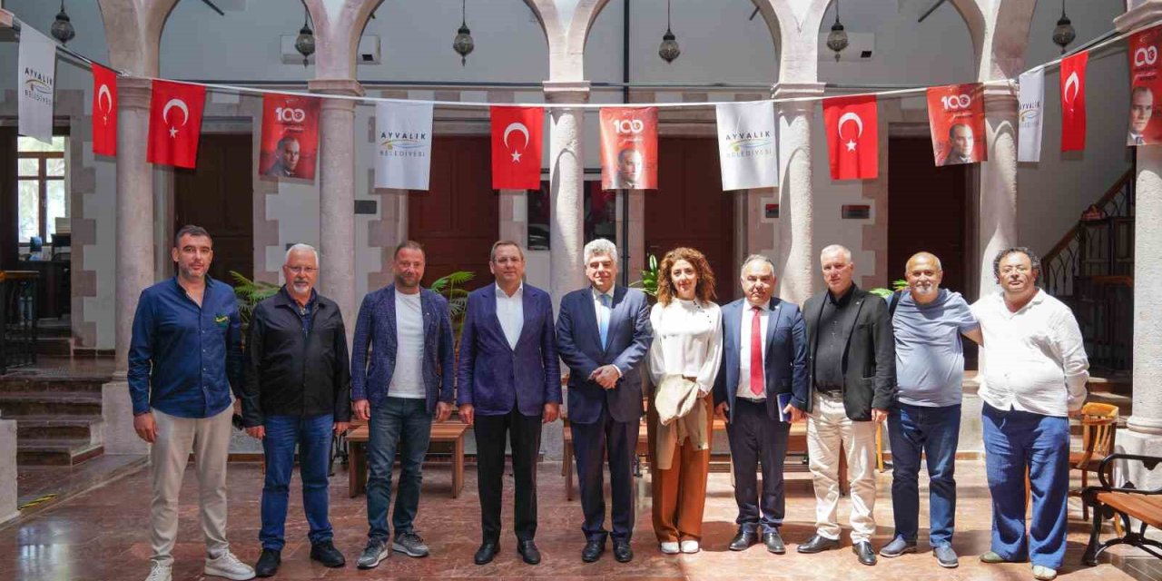Yunanistan İzmir Başkonsolosu Kontstas Ayvalık’ta
