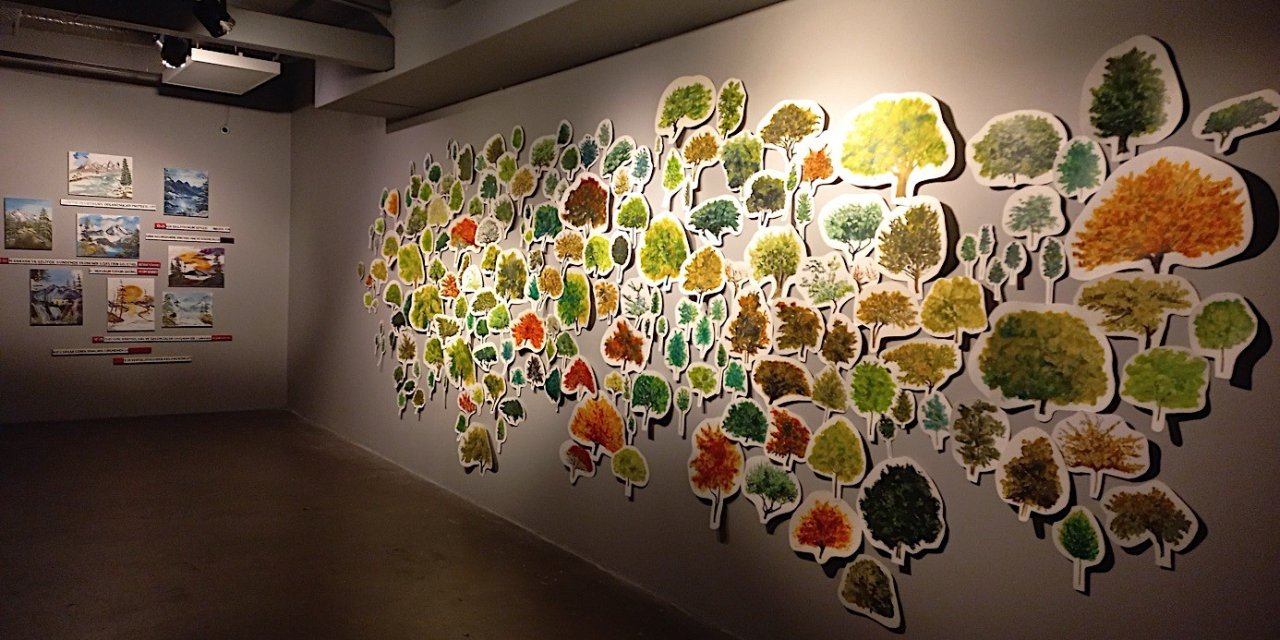 Manzaranın Yakınında Çok Uzakta Sergisi İstanbul’da Açıldı