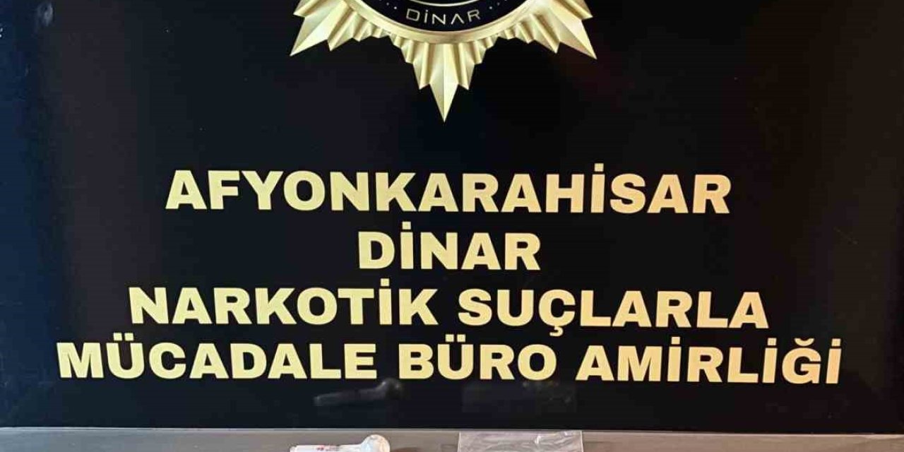 Şüphe Üzerine Durdurulan Araçta Uyuşturucu Ve Ruhsatsız Tüfek Ele Geçirildi