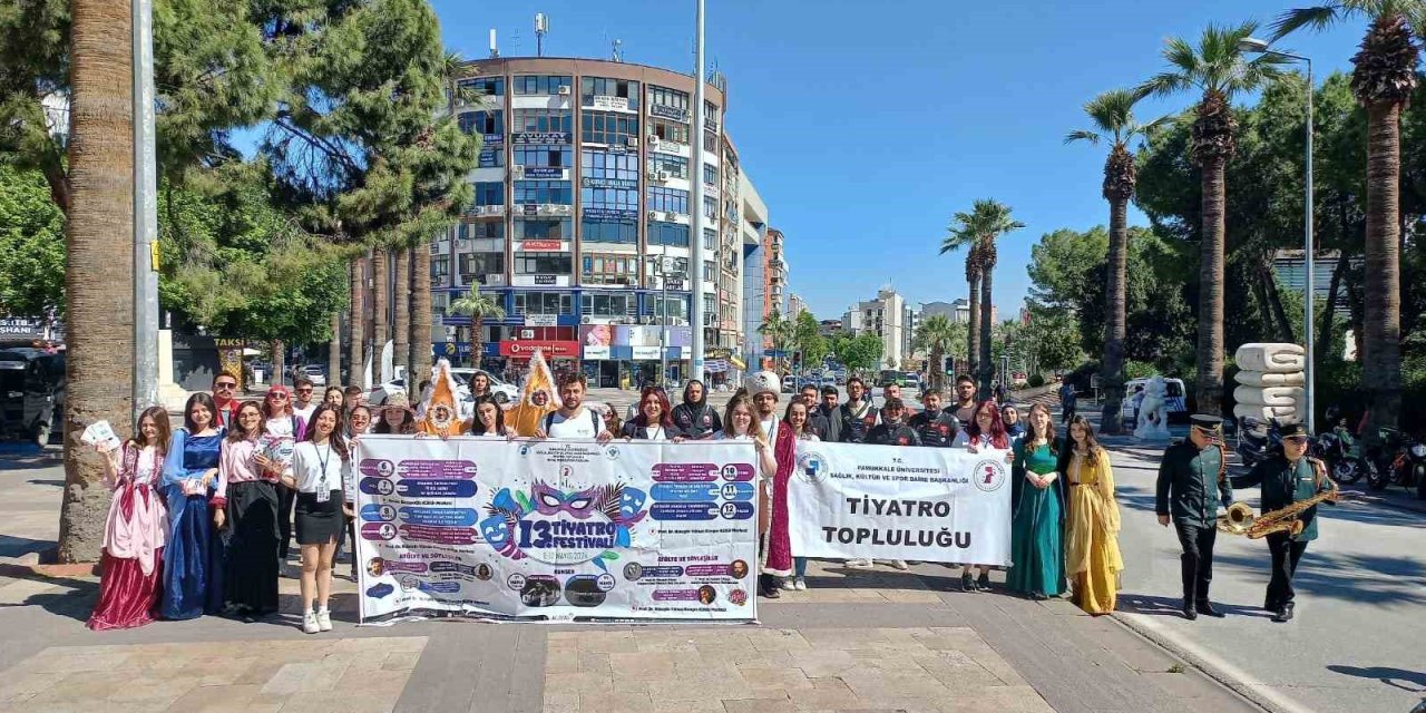 Denizli’de 13. Tiyatro Festivali Başladı
