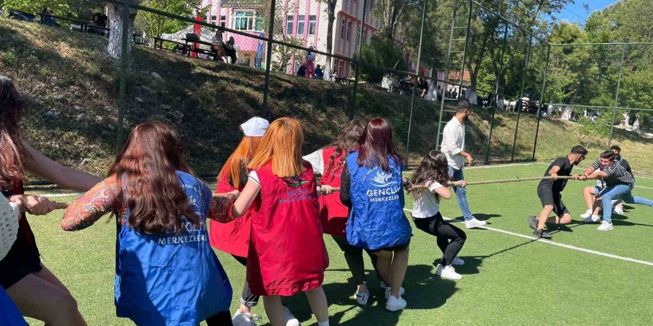 Ula’da Bahar Şenlikleri Coşkusu Başladı