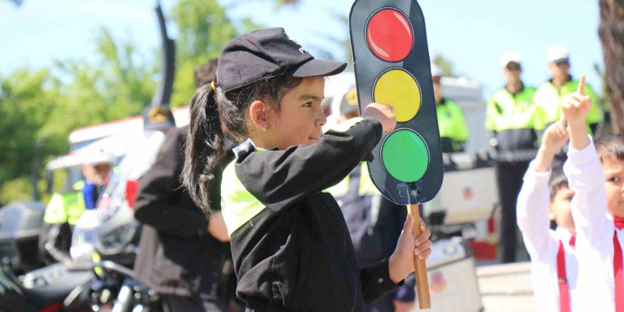 Vali Erkan Kılıç: "Bolu, Trafik Kurallarına Çok Saygılı Bir İl"