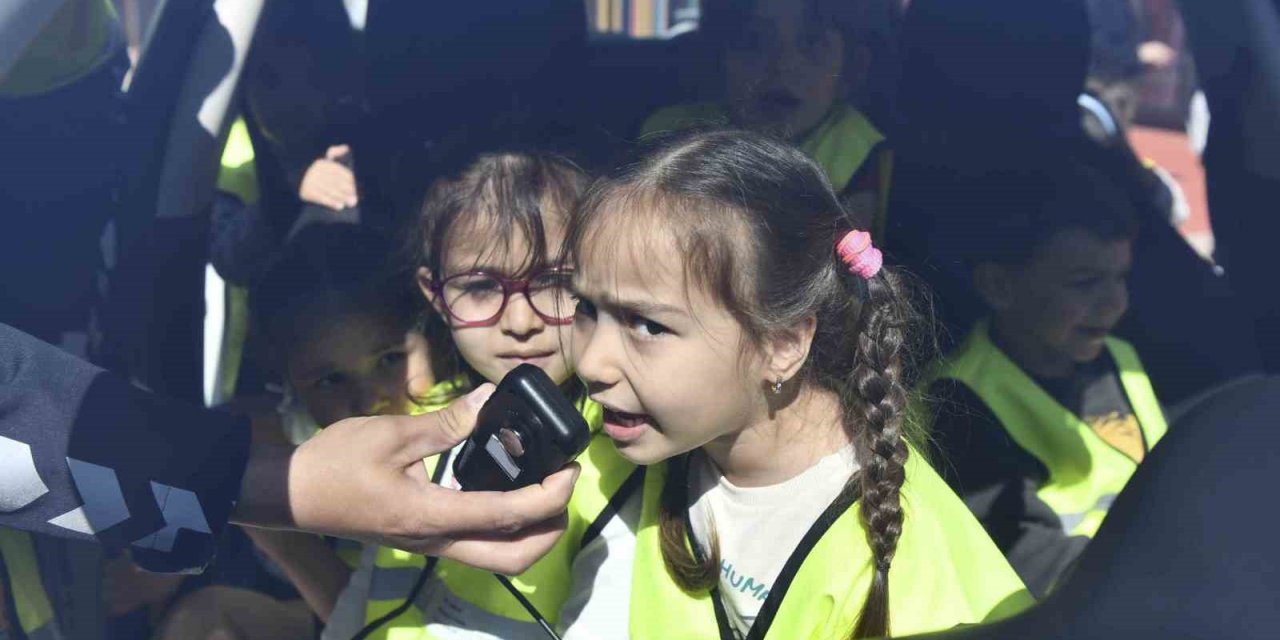 Minikler, Trafik Kurallarını Öğrendi