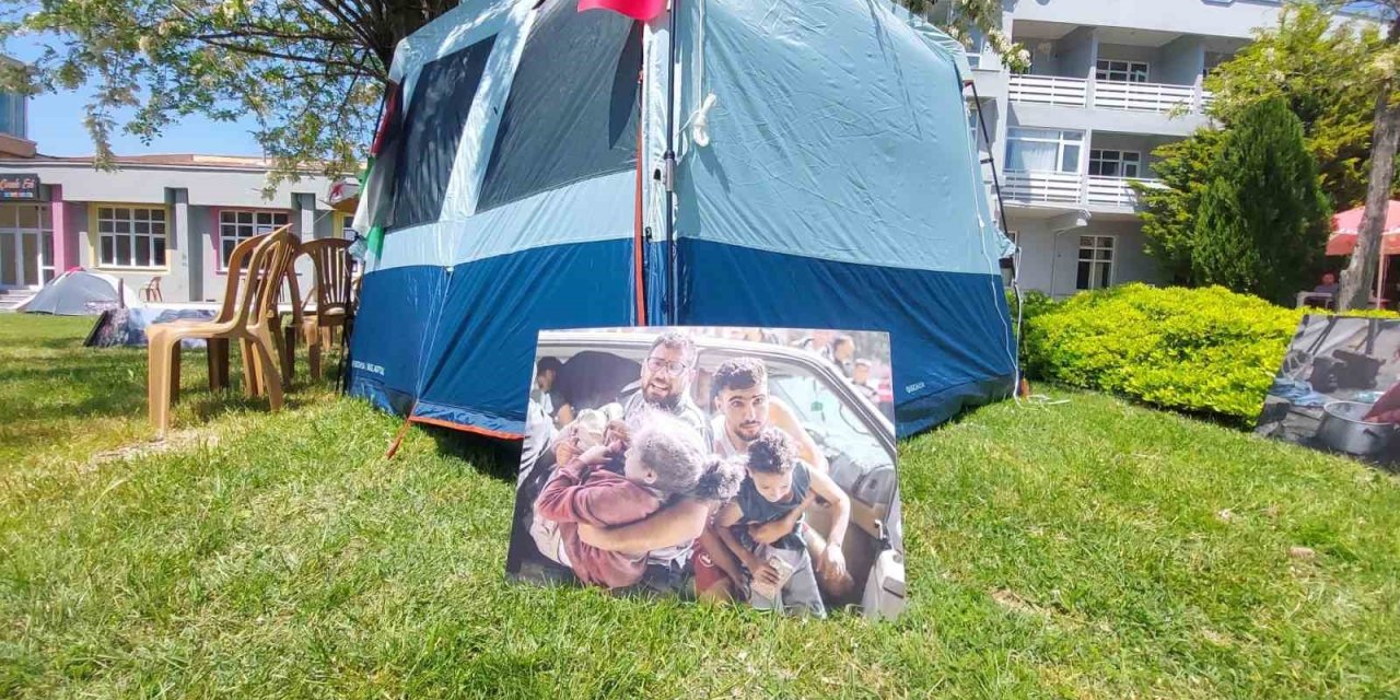 Gazze İçin Çadırlı Eylem: Çadırda Kalacaklar