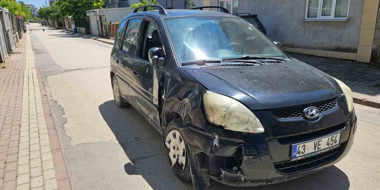 Bursa’da Cip İle Motosiklet Çarpıştı: 3 Yaralı