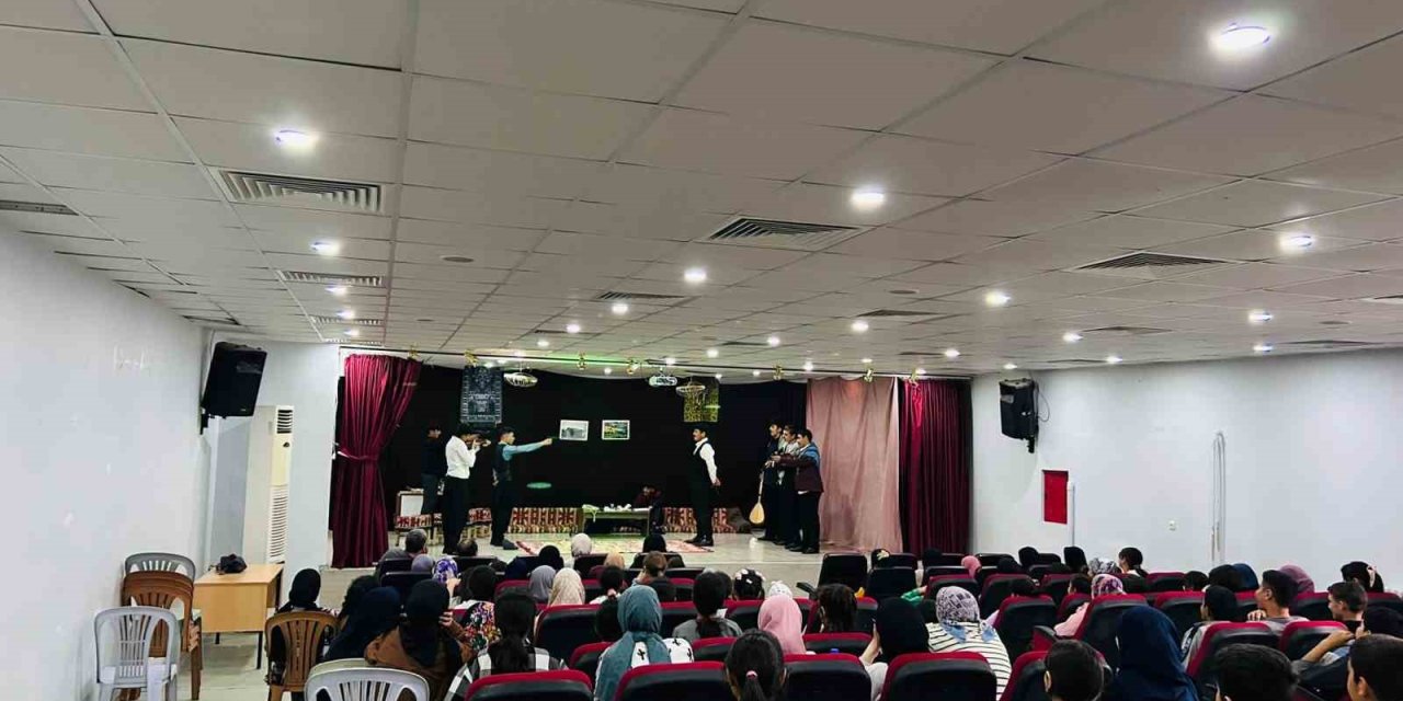 Düşük Bütçeli Aşiret Oyunu Öğrencilerden Beğeni Aldı