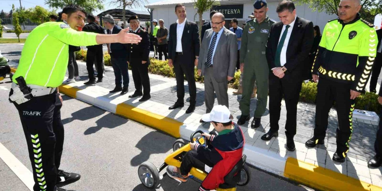 Balıkesir’de Karayolu Trafik Haftası Kutlandı