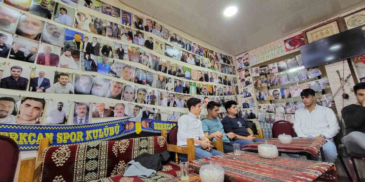 Bu Çay Ocağında Duygulanmamak Elde Değil