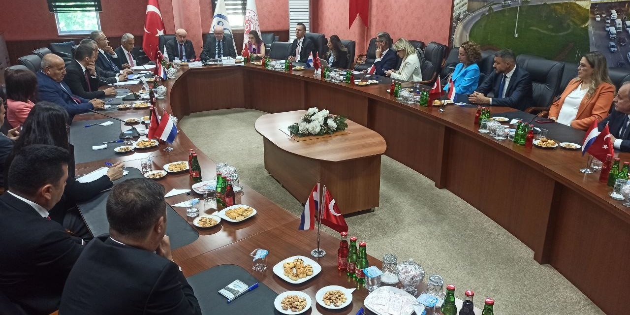 Almanya’dan Sonra Hollanda İle De İmzalandı