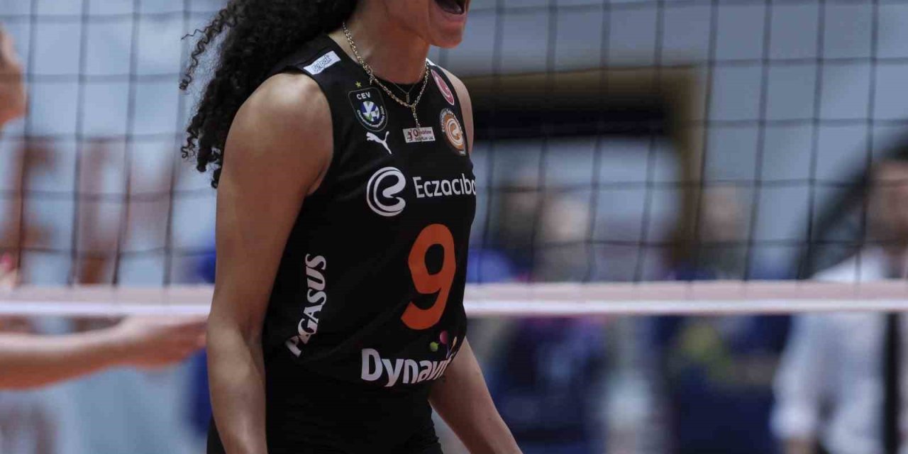 Eczacıbaşı Dynavit, 3 Oyuncu İle Sözleşme Yeniledi