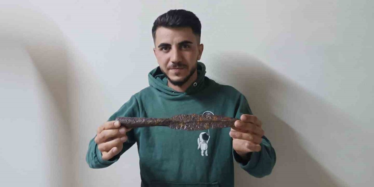 Mantar Aramaya Giden Genç Tarihi Mızrak Ucu Buldu